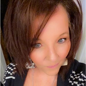 Meet your Posher, Shay